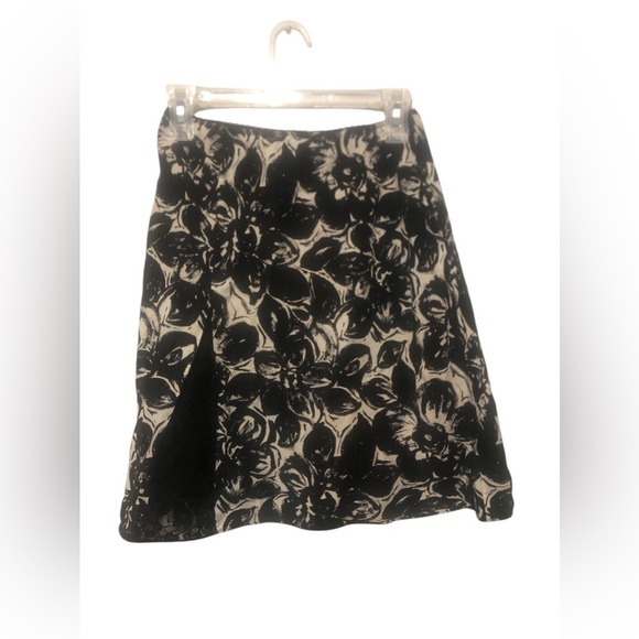 Vintage INC International Concepts 100% Silk Floral Skirt Size 4 Petite - Picture 1 of 2